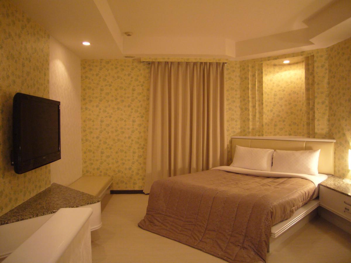Windmill Fashion Hotel Kaohsiung Exterior foto